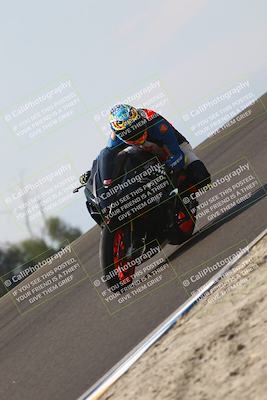 media/Nov-02-2025-Lets Ride (Sun) [[f7a3caa734]]/B Group/1120am (Turn 2 Inside)/